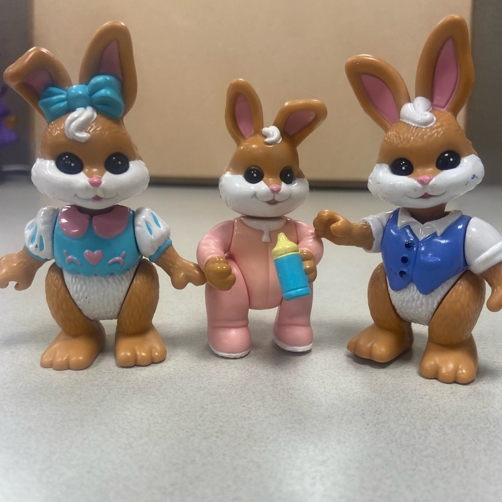 Fisher Price Hideaway Hollow Bunny Family Rabbit Figures Vintage 1996 lot of 3